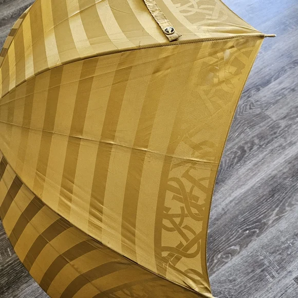Yves Saint Laurent YSL Large Gold Umbrella - Picture 8 of 13